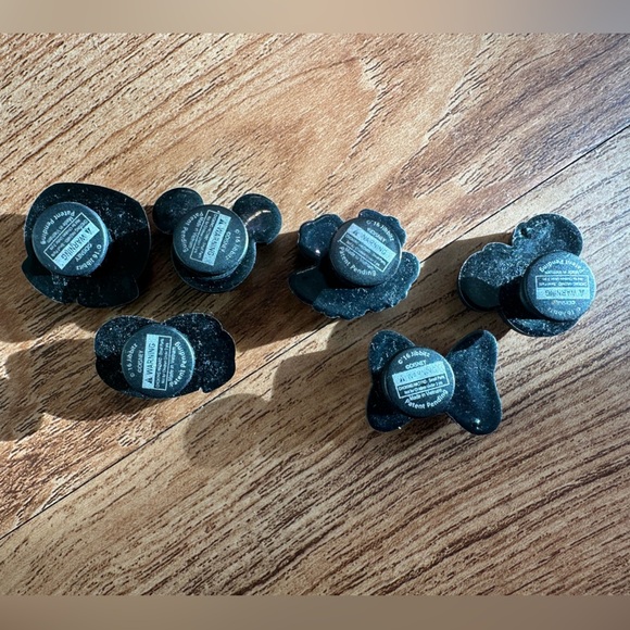 Disney Croc Mickey & Minnie Jibetz (set of 6) - Picture 5 of 5